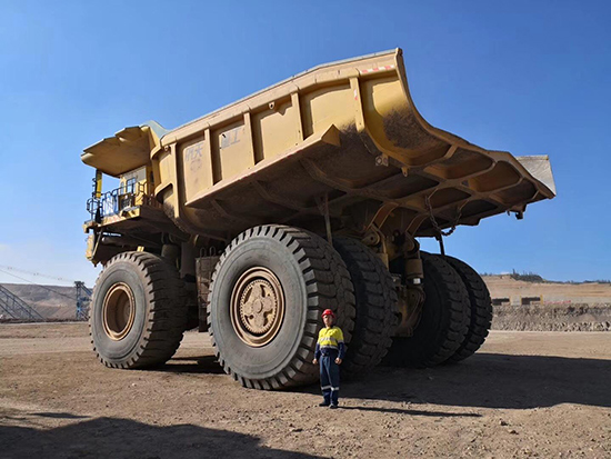 世界上最大规格的工程机械轮胎59/80R63在煤矿上运行良好